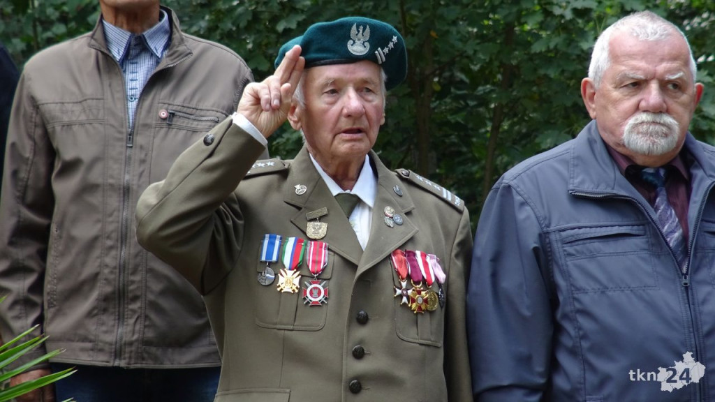 Uczcili pamięć poległych pod Gruszką - Jóźwikowem. Stanęła nowa tablica [wideo, zdjęcia]