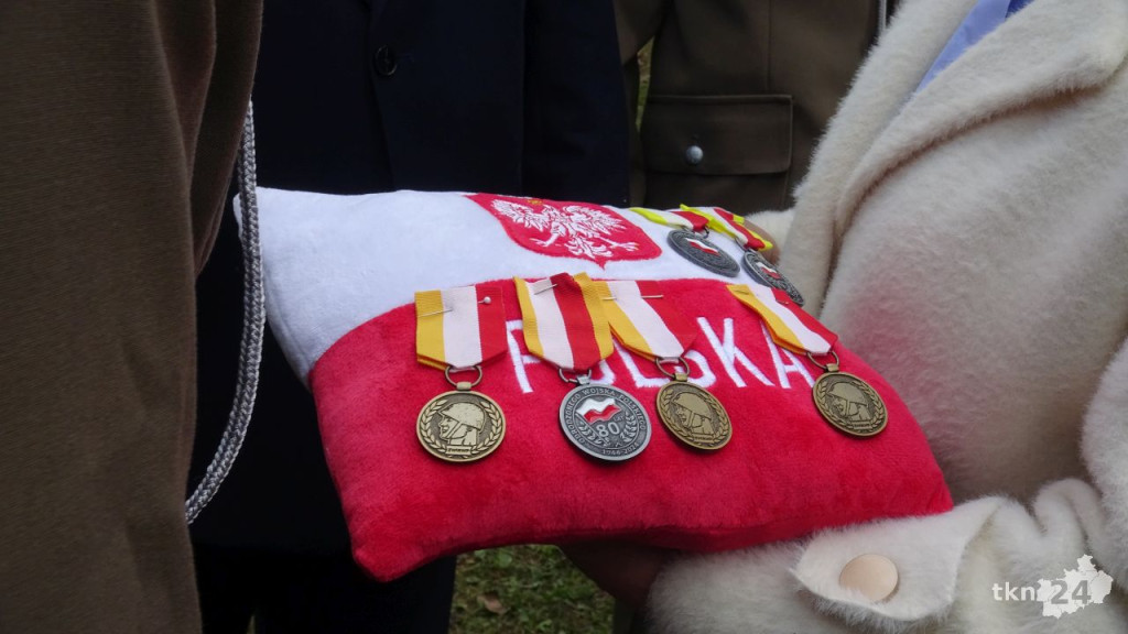 Uczcili pamięć poległych pod Gruszką - Jóźwikowem. Stanęła nowa tablica [wideo, zdjęcia]