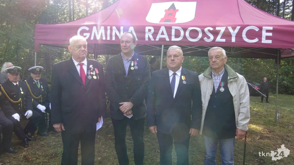 Uczcili pamięć poległych pod Gruszką - Jóźwikowem. Stanęła nowa tablica [wideo, zdjęcia]