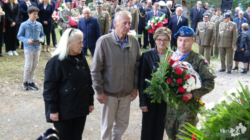 Uczcili pamięć poległych pod Gruszką - Jóźwikowem. Stanęła nowa tablica [wideo, zdjęcia]