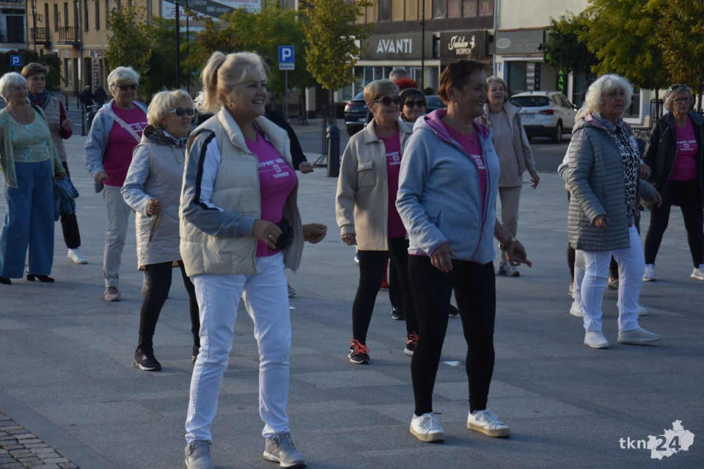Aktywni seniorzy tańczyli w centrum Końskich [wideo, zdjęcia]