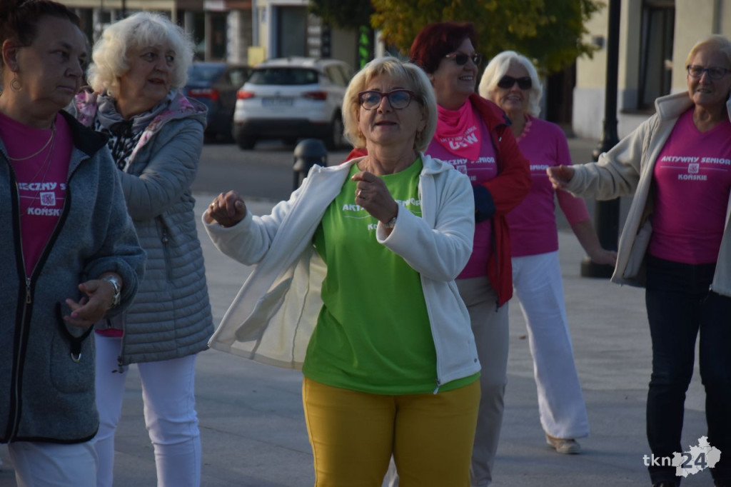 Aktywni seniorzy tańczyli w centrum Końskich [wideo, zdjęcia]