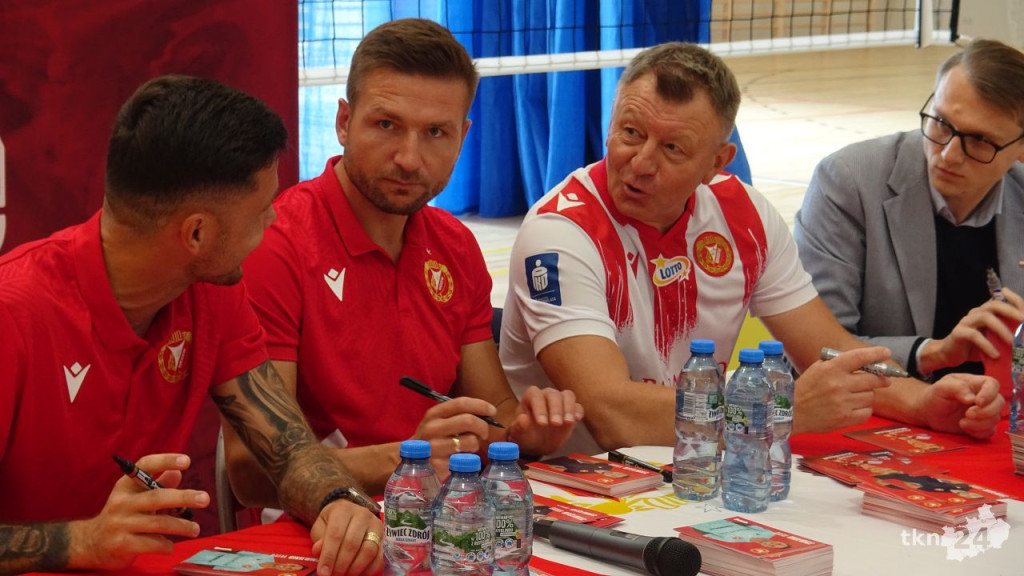 Widzew w Końskich! Znani piłkarze opowiadali młodzieży o klubie [wideo, zdjęcia]