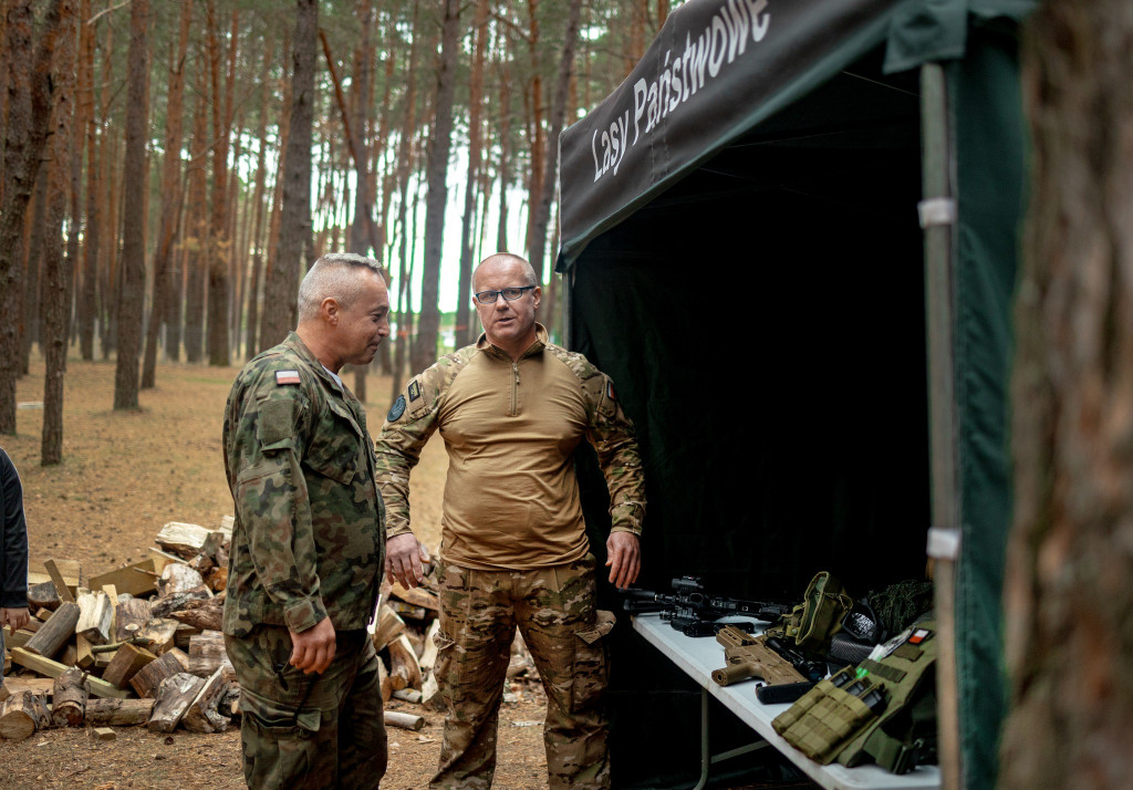 Miłośnicy bushcraftu spotkali się w Sielpi [wideo, zdjęcia]