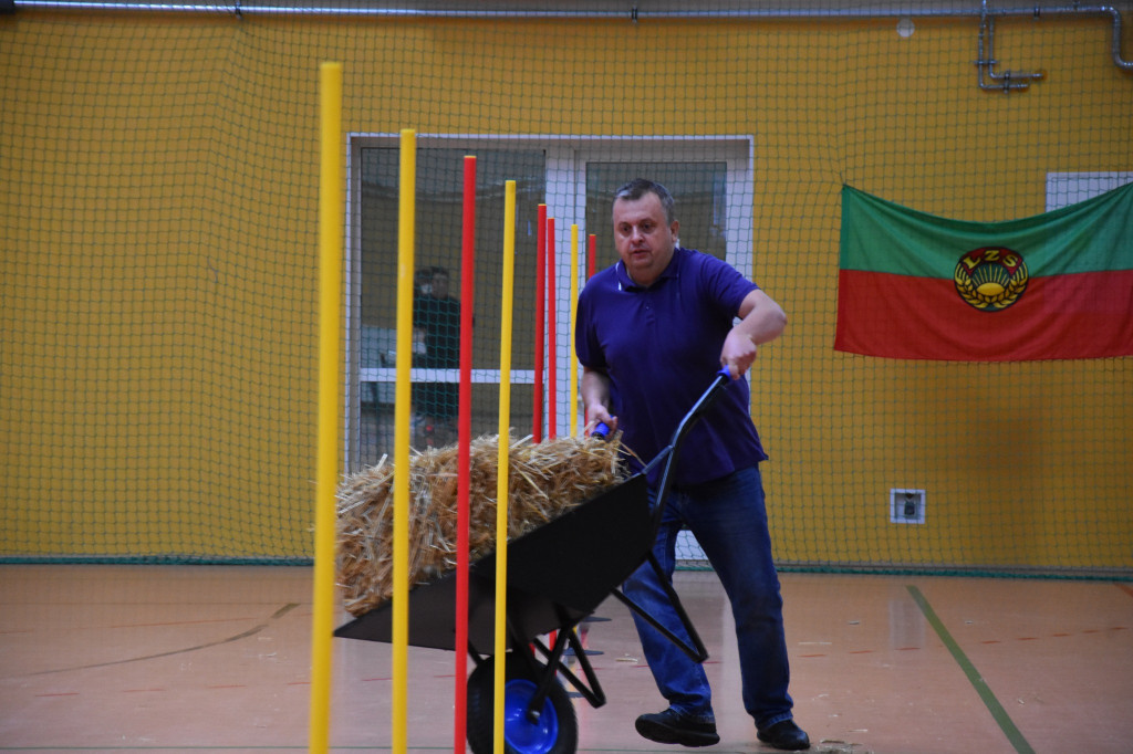 Sport, zabawa i rolnictwo. Sportowe wykopki w Fałkowie! [zdjęcia]