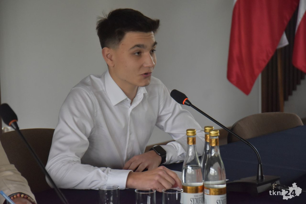 Powstała Młodzieżowa Rada Powiatu Koneckiego [wideo, zdjęcia]