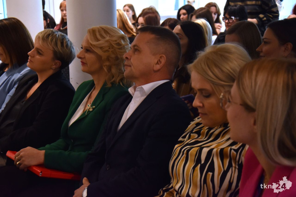 Wojewódzki konkurs `Mam Talent` miał miejsce w Koneckim Centrum Kultury [wideo, zdjęcia]