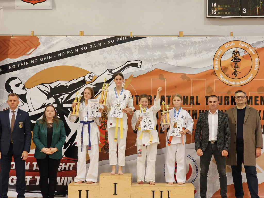 Karatecy z Końskich z pięcioma medalami w Skarżysku [zdjęcia]