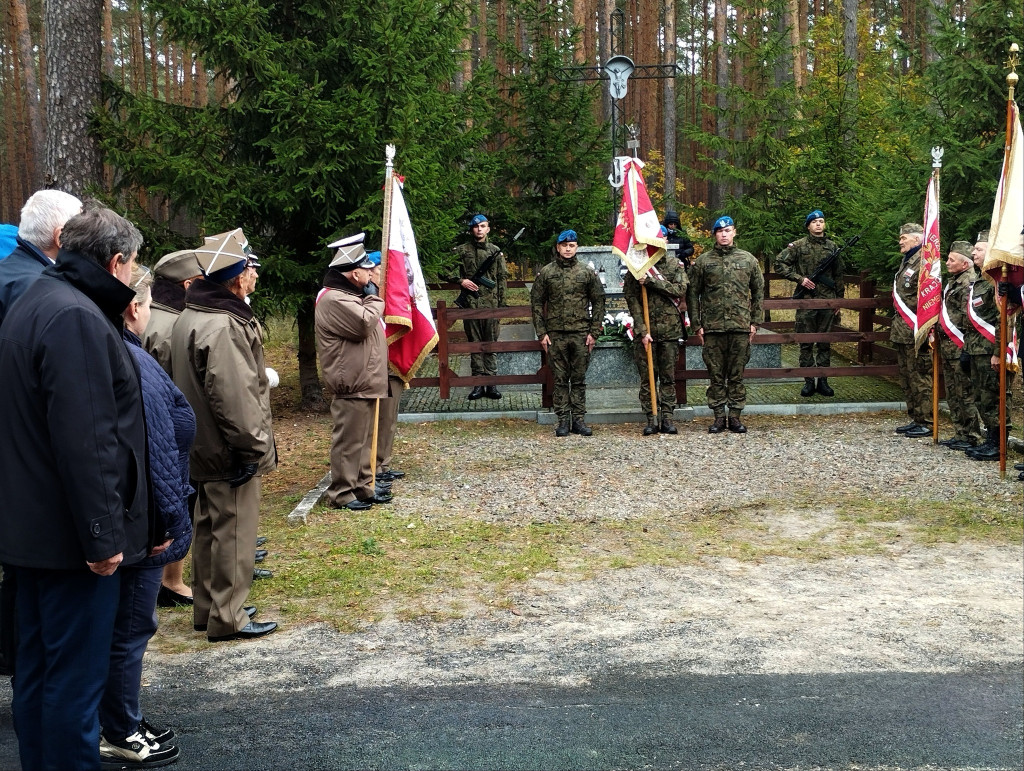 Gmina Stąporków upamiętniła Niekłański Październik [zdjęcia]