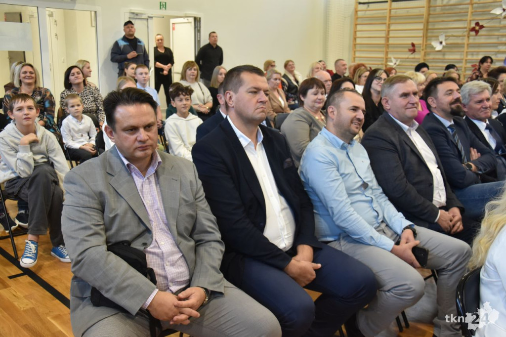 Gmina Końskie doceniła zasłużonych nauczycieli z okazji Dnia Edukacji Narodowej [wideo, zdjęcia]