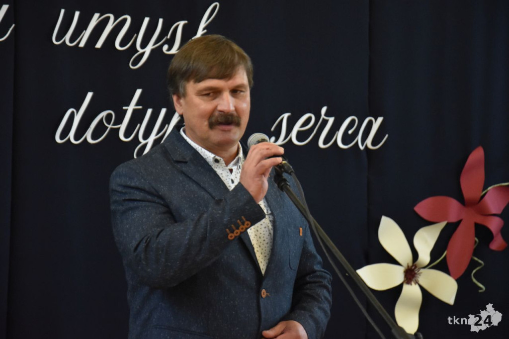 Gmina Końskie doceniła zasłużonych nauczycieli z okazji Dnia Edukacji Narodowej [wideo, zdjęcia]