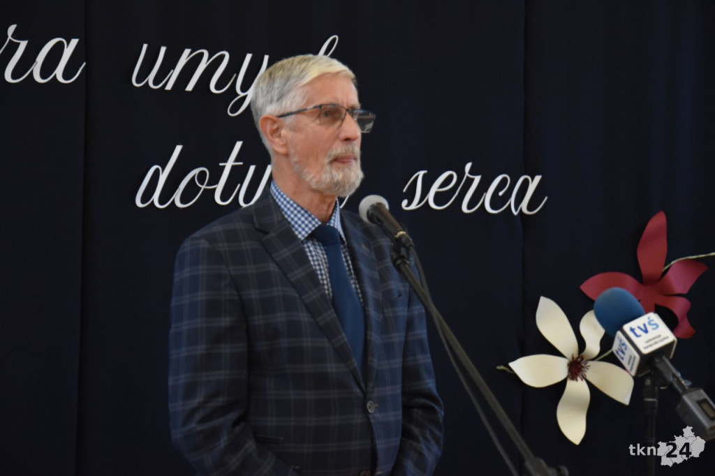 Gmina Końskie doceniła zasłużonych nauczycieli z okazji Dnia Edukacji Narodowej [wideo, zdjęcia]
