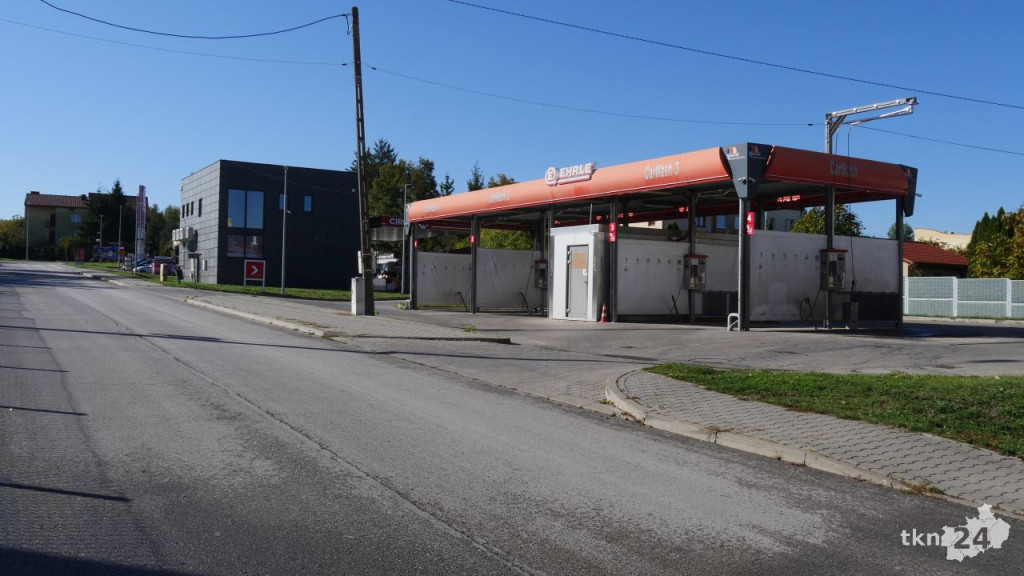 Ubezpiecz się na dawnej bazie PKS w Końskich! [wideo, zdjęcia]