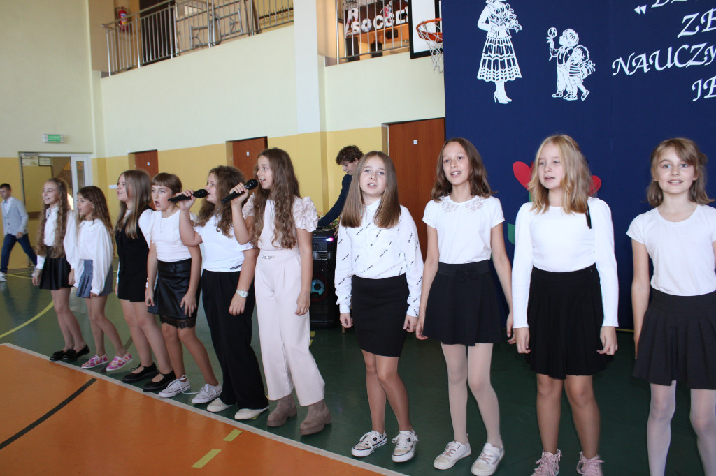 Dzień Edukacji Narodowej świętowały szkoły w gminie Smyków [zdjęcia]