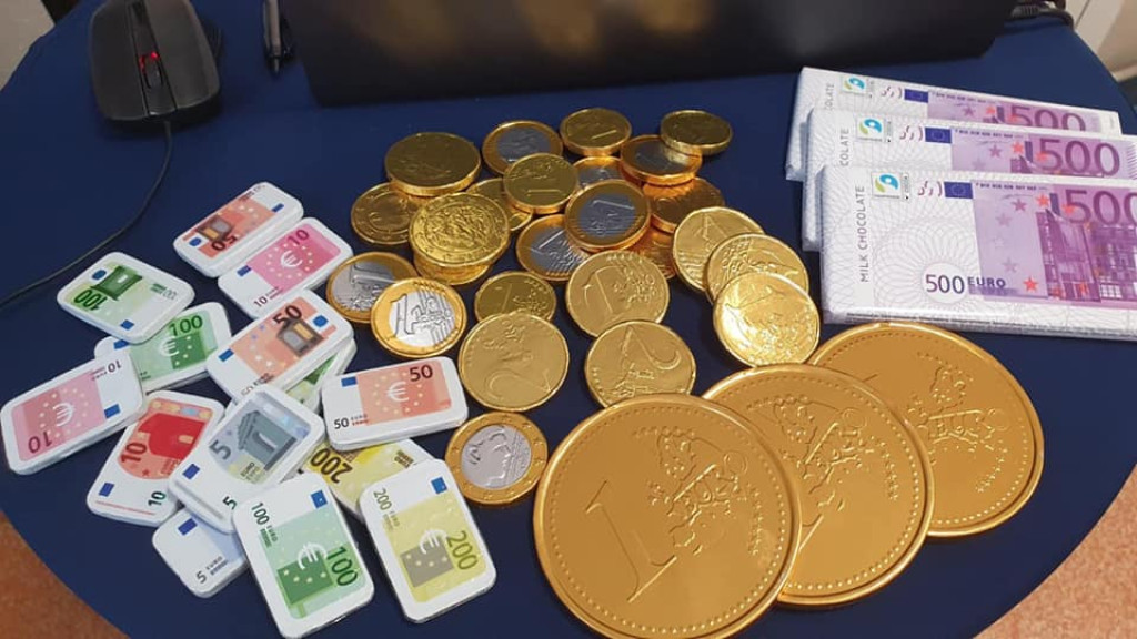 Uczniowie koneckiego Ekonomika upamiętnili swojego patrona poprzez `Piknik z Grabskim` [zdjęcia]
