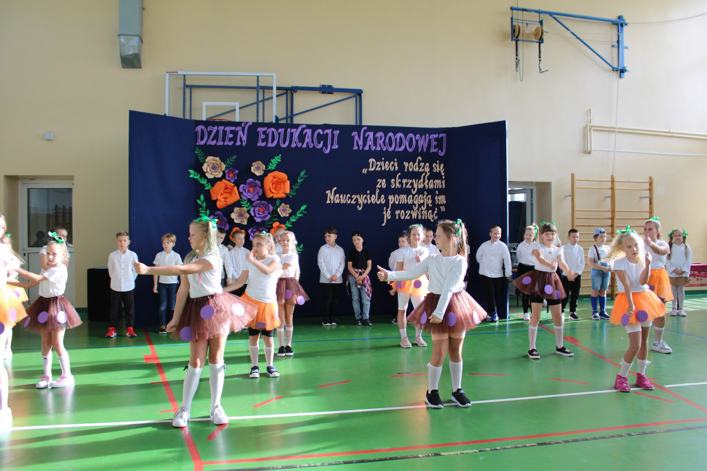 Dzień Edukacji Narodowej świętowały szkoły w gminie Smyków [zdjęcia]