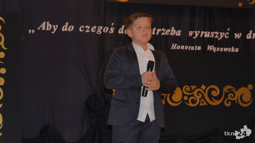 Oto najlepsi uczniowie gminy Końskie. Właśnie otrzymali stypendia [wideo, zdjęcia]