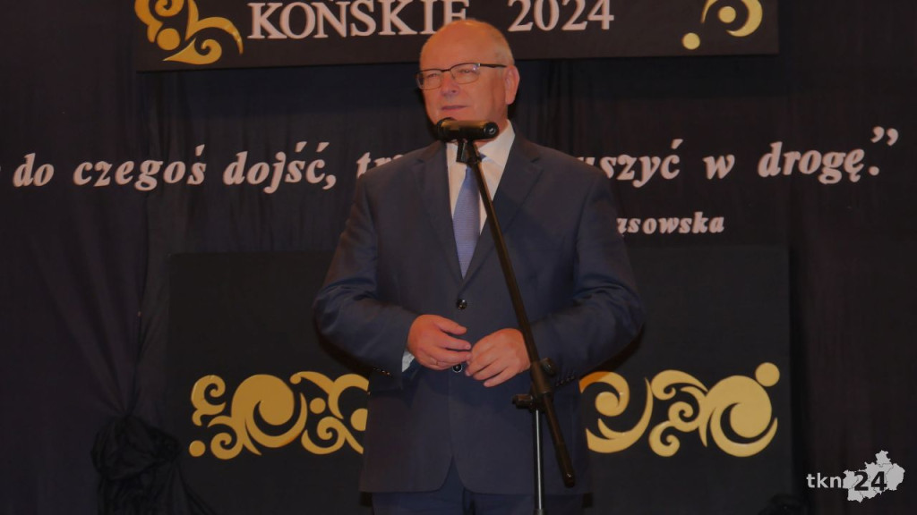 Oto najlepsi uczniowie gminy Końskie. Właśnie otrzymali stypendia [wideo, zdjęcia]