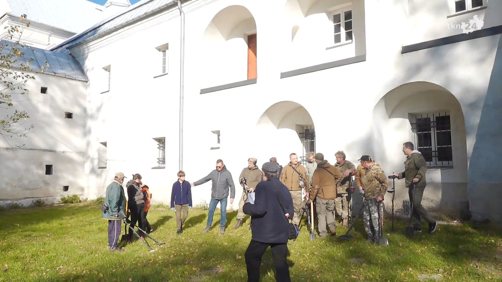 Wokół Kazanowa szukali skarbów z przeszłości. Pojawił się wątek szwedzkiego potopu [wideo, zdjęcia]