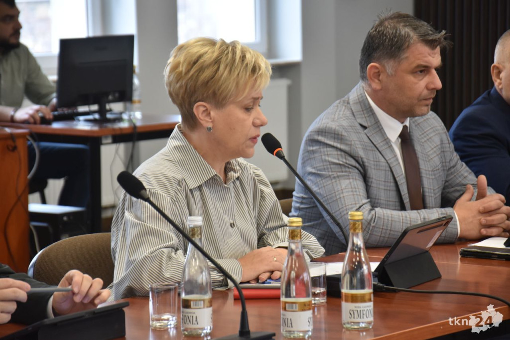 X Sesja Rady Powiatu Koneckiego: Czy szpital będzie prywatyzowany? [wideo]
