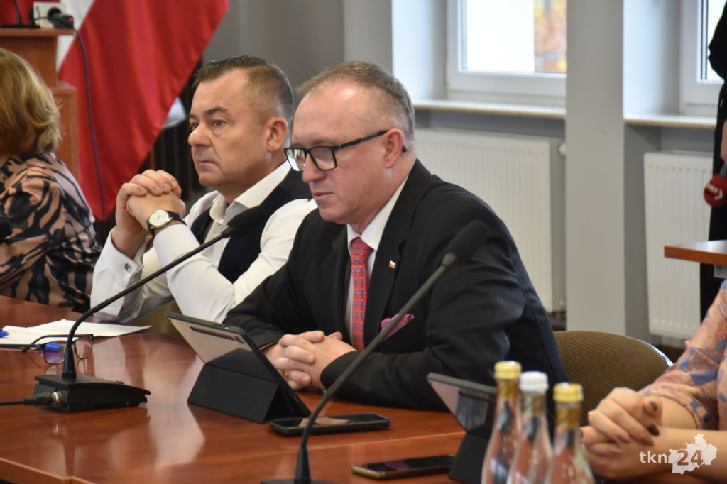 X Sesja Rady Powiatu Koneckiego: Czy szpital będzie prywatyzowany? [wideo]