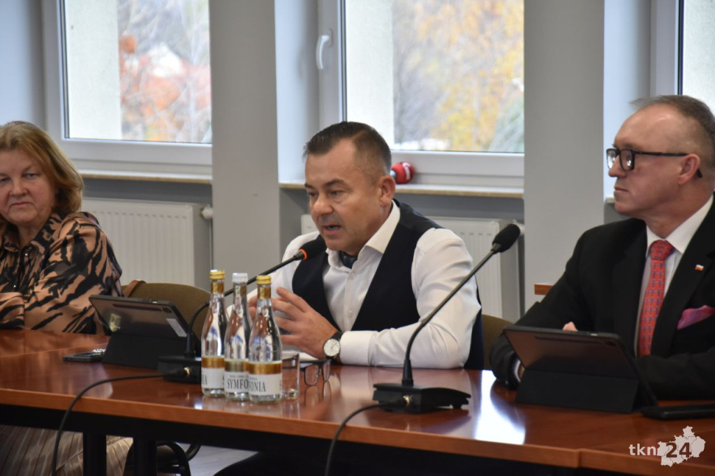 X Sesja Rady Powiatu Koneckiego: Czy szpital będzie prywatyzowany? [wideo]