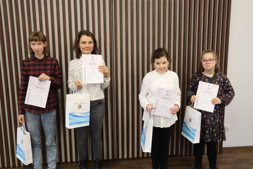Najbardziej skomplikowane łamańce językowe. Poznajcie laureatów konkursu i ich wymyślone zwroty [zdjęcia]