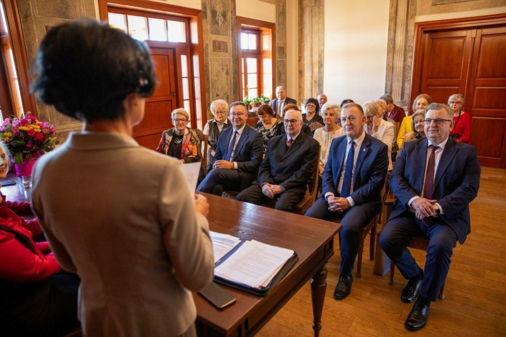 Radna powiatowa Danuta Leśniewicz w Świętokrzyskiej Radzie Seniorów [zdjęcia]