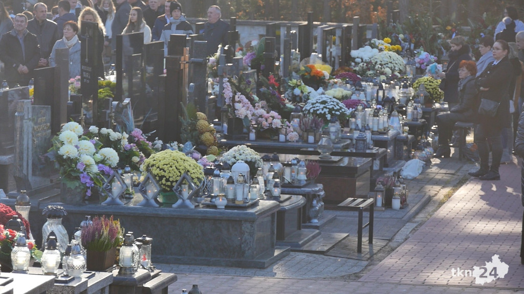 Wszystkich Świętych w powiecie koneckim. Zobaczcie nocne ujęcia [wideo, zdjęcia]