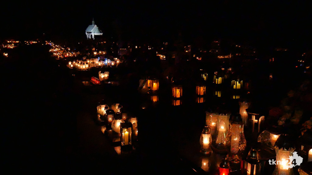 Wszystkich Świętych w powiecie koneckim. Zobaczcie nocne ujęcia [wideo, zdjęcia]