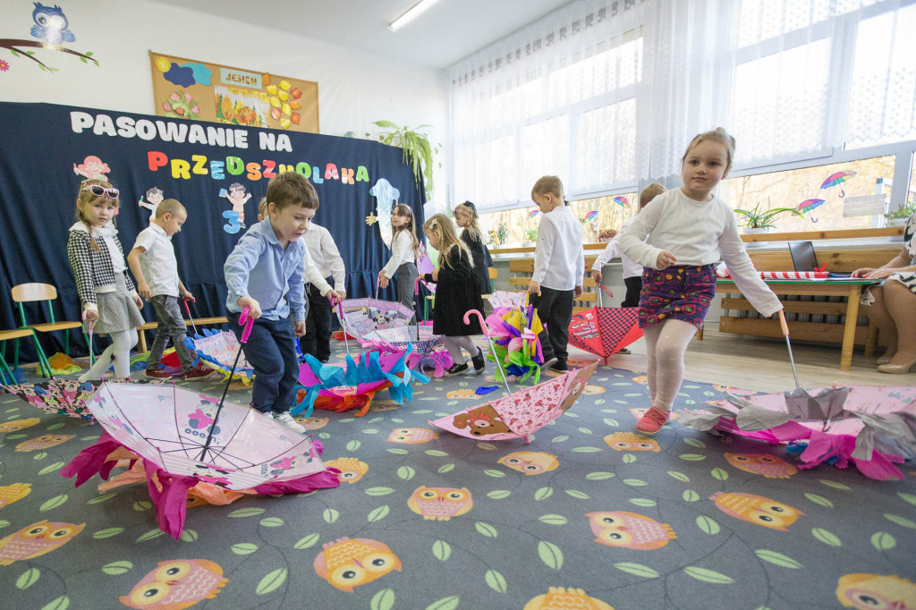 Uroczyste ślubowania w placówkach oświatowych gminy Stąporków [zdjęcia]