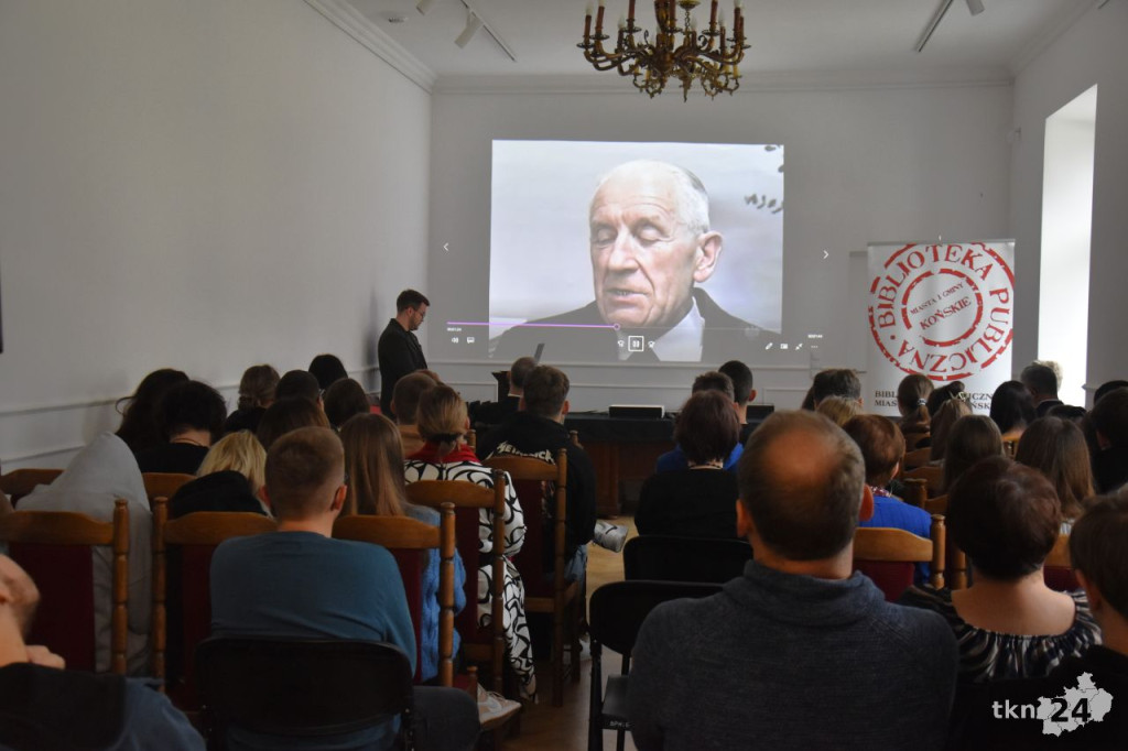 Seminarium dla bibliotekarzy z regionalistami z powiatu koneckiego [wideo, zdjęcia]