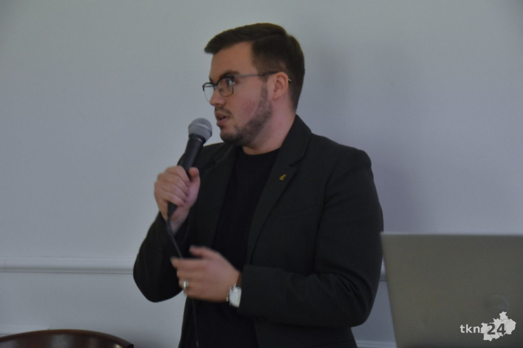 Seminarium dla bibliotekarzy z regionalistami z powiatu koneckiego [wideo, zdjęcia]