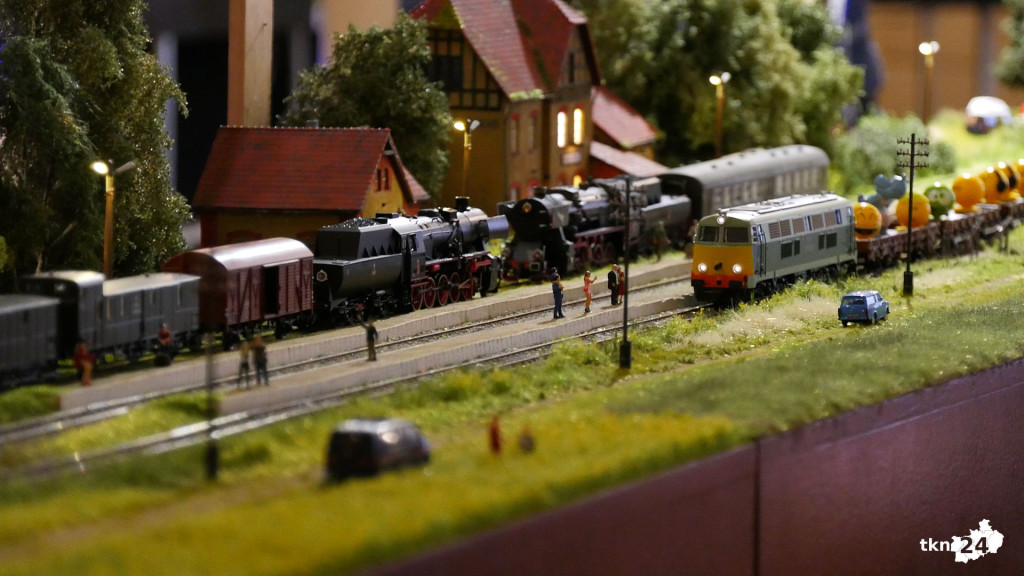 Miniaturowy świat znów zachwycił konecczan!  [wideo, zdjęcia]