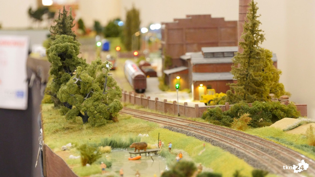 Miniaturowy świat znów zachwycił konecczan!  [wideo, zdjęcia]