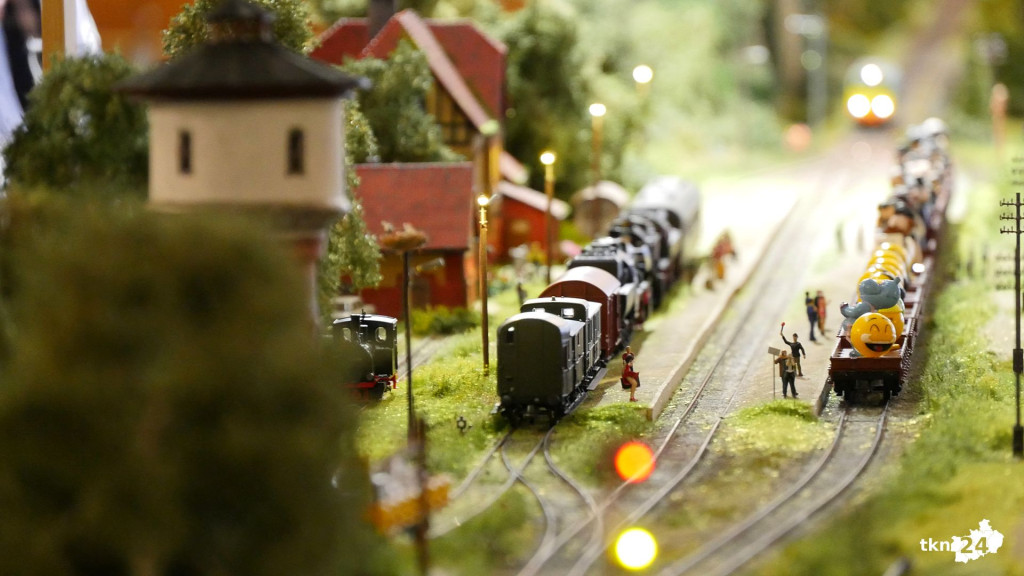 Miniaturowy świat znów zachwycił konecczan!  [wideo, zdjęcia]