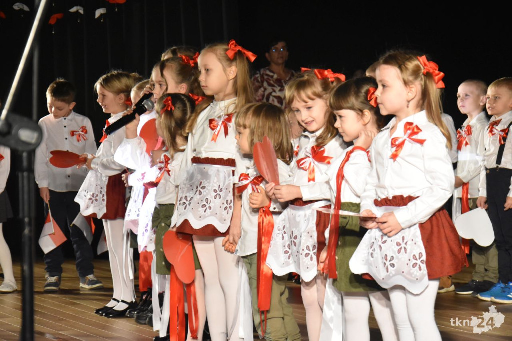 Uroczysta akademia patriotyczna z okazji Święta Niepodległości w Końskich [fotorelacja]
