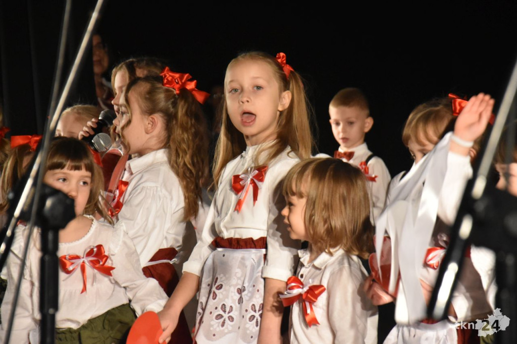 Uroczysta akademia patriotyczna z okazji Święta Niepodległości w Końskich [fotorelacja]