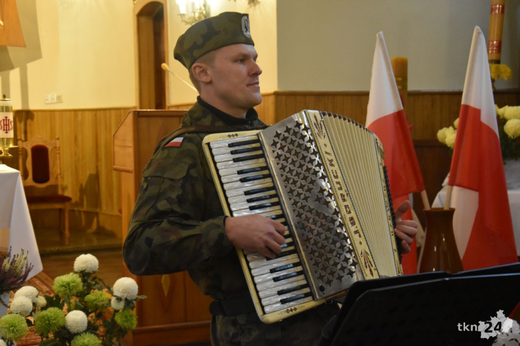 Śpiewająca uroczystość na Święto Niepodległości w gminie Stąporków [wideo, zdjęcia]