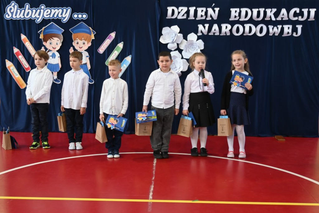Ślubowania pierwszoklasistów w gminie Radoszyce. Fotorelacja
