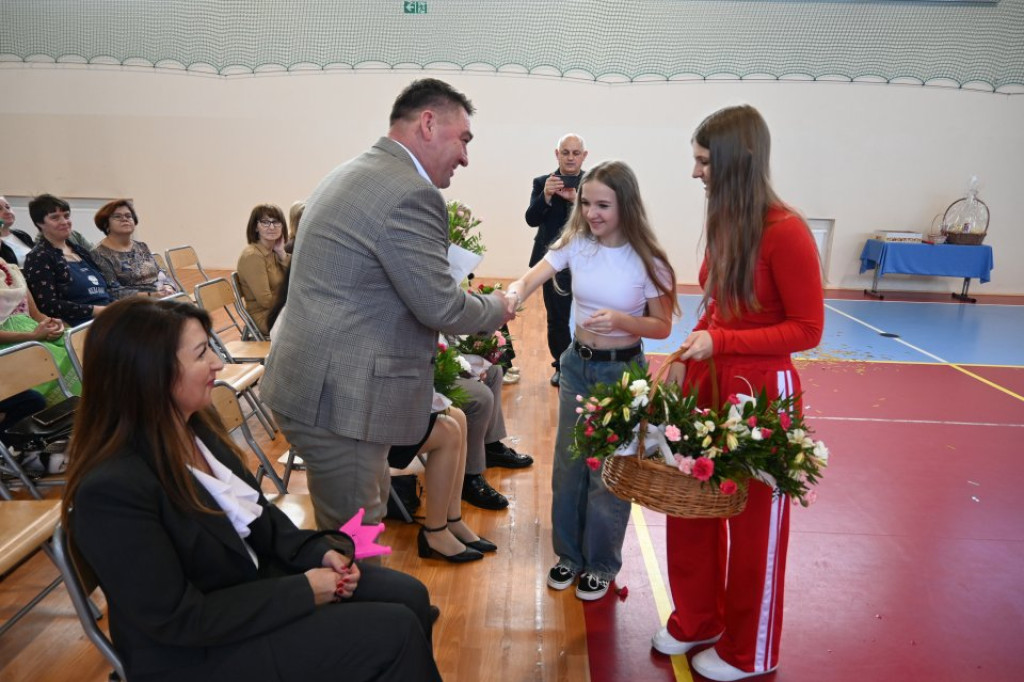 Ślubowania pierwszoklasistów w gminie Radoszyce. Fotorelacja