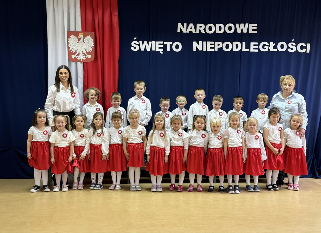 Przedszkolaki z koneckiej `dwójki` dla Niepodległej [zdjęcia]