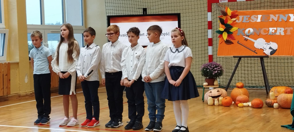 Muzyczne Pory Roku: Jesienny Koncert w Czermnie rozbrzmiewał dźwiękami skrzypiec [zdjęcia, wideo]