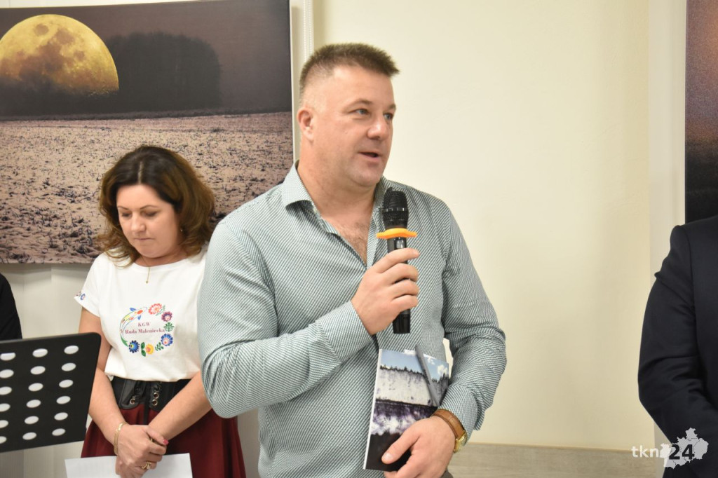 Wernisaż wystawy fotografii Tadeusza Czarneckiego w Rudzie Malenieckiej [wideo, zdjęcia]