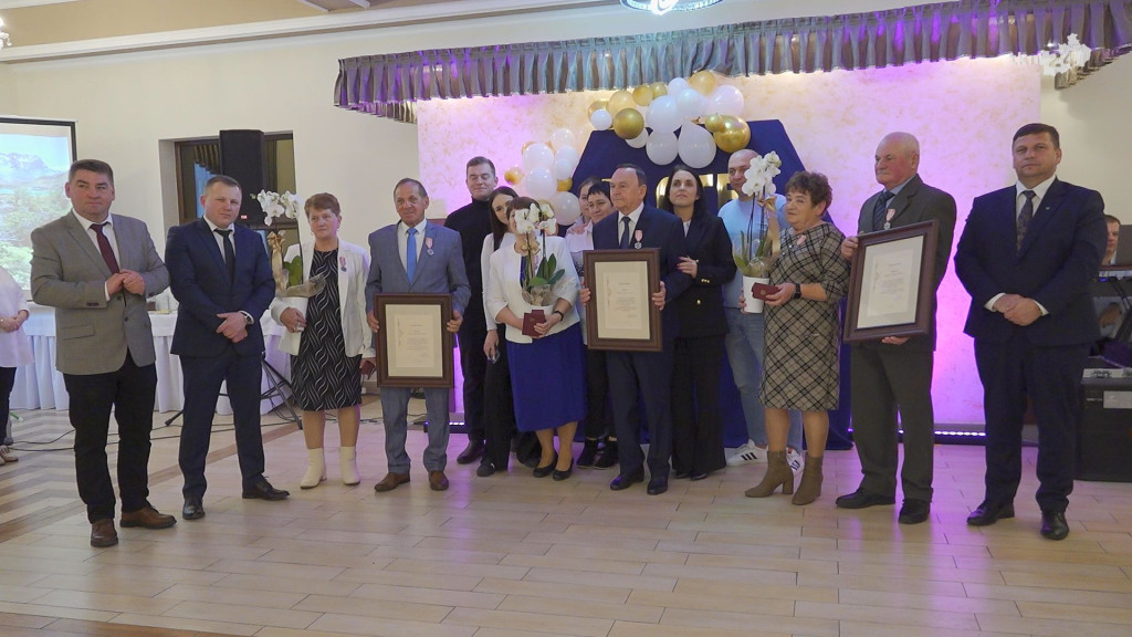 37 par z gminy Radoszyce świętowało złoty jubileusz [wideo, zdjęcia]