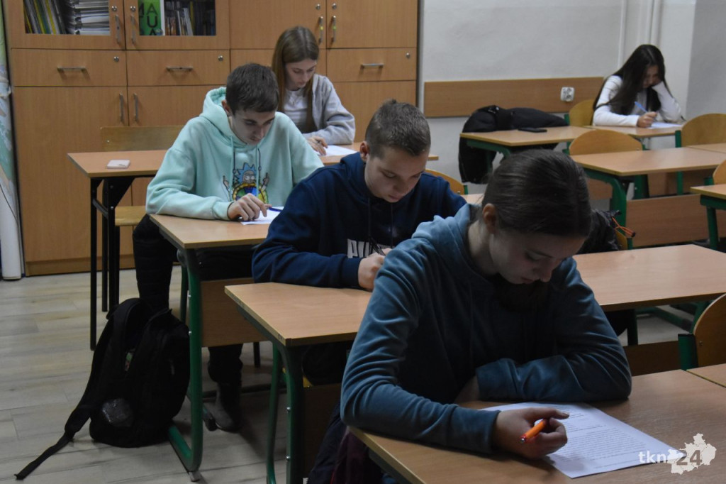 Ponad 80 ósmoklasistów zmierzyło się w Koneckiej Lidze Polonistycznej [wideo, zdjęcia]