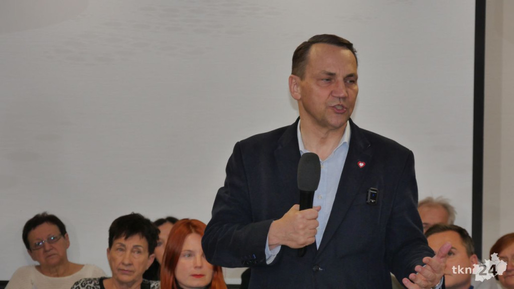 Radosław Sikorski w Końskich. O Polsce powiatowej, prawach kobiet i sytuacji międzynarodowej [WIDEO, zdjęcia]