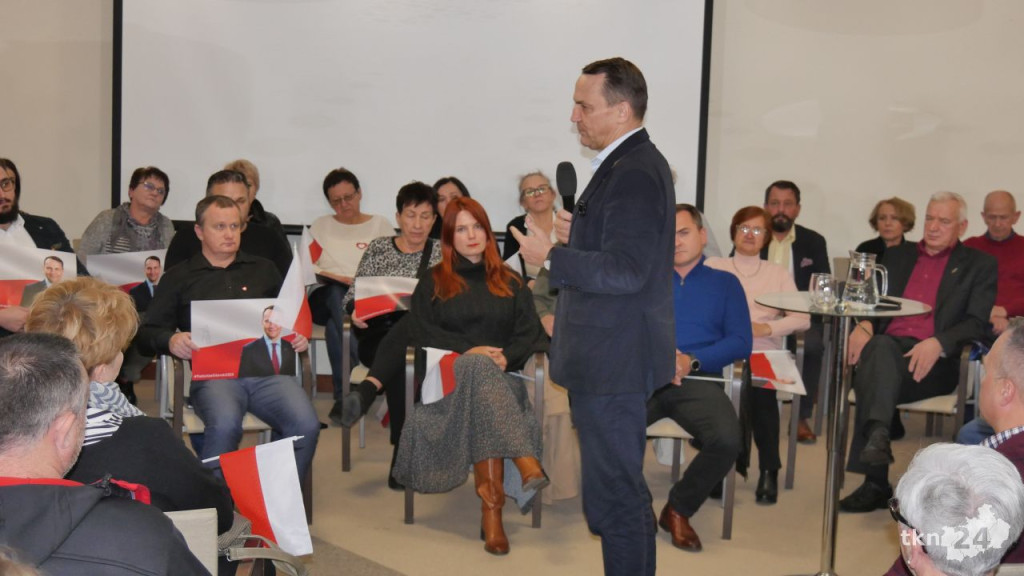 Radosław Sikorski w Końskich. O Polsce powiatowej, prawach kobiet i sytuacji międzynarodowej [WIDEO, zdjęcia]