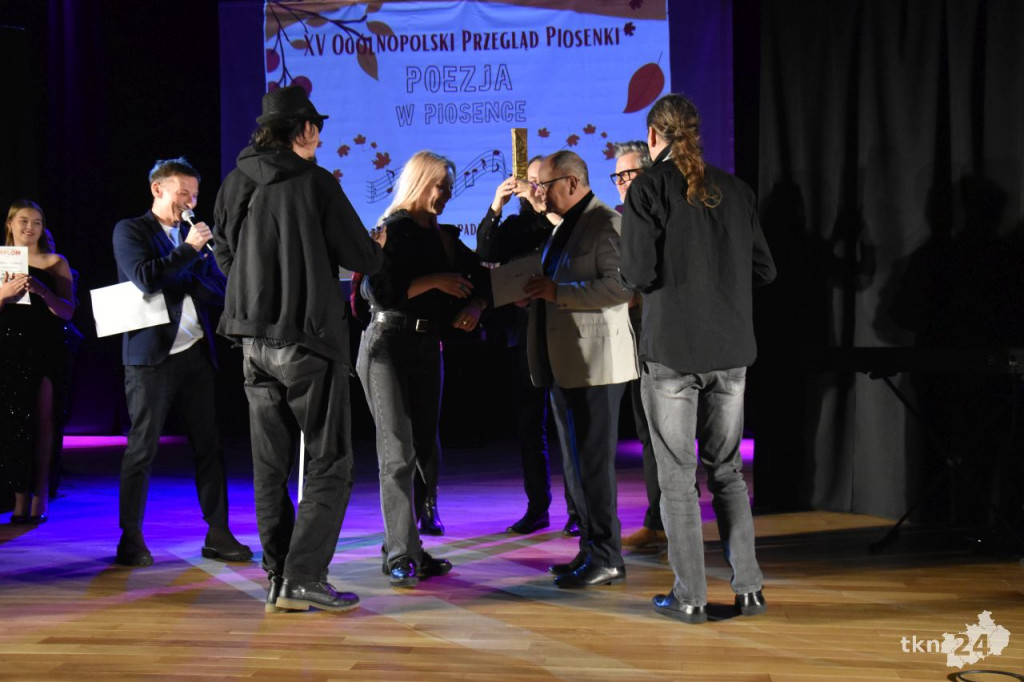 Warszawski zespół zwyciężył w XV Ogólnopolskim Przeglądzie `Poezja w Piosence` [wideo, zdjęcia]