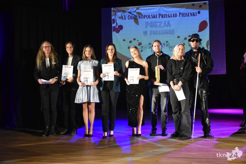 Warszawski zespół zwyciężył w XV Ogólnopolskim Przeglądzie `Poezja w Piosence` [wideo, zdjęcia]